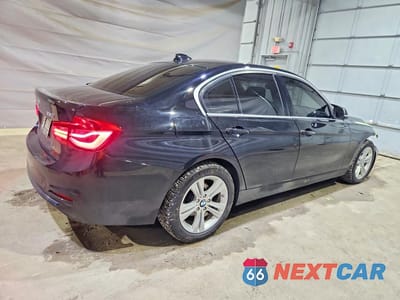 Trzecie zdjęcie samochodu z tyłu: 2018 BMW 330 XI VIN:WBA8D9G51JNU66941 - miniatura