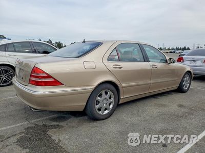 Trzecie zdjęcie samochodu z tyłu: 2002 MERCEDES BENZ S 430 VIN:WDBNG70J62A304254 - miniatura