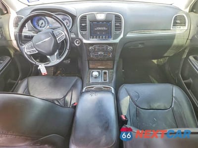 Zdjęcie 8 z 12 samochodu: 2018 CHRYSLER 300 LIMITED VIN:2C3CCAEG6JH319842 - miniatura