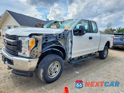2017 FORD F250 SUPER DUTY 1FT7X2B63HEE62235 - główne zdjęcie licytacji z USA - miniatura