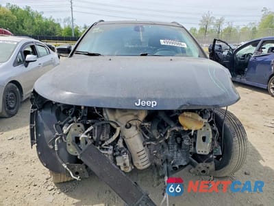 Piąte zdjęcie samochodu w środku: 2018 JEEP COMPASS LIMITED VIN:3C4NJDCB5JT457107 - miniatura