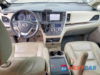 Zdjęcie 8 z 13 samochodu: 2018 TOYOTA SIENNA XLE 7-PASSENGER VIN:5TDDZ3DC8JS191033 - miniatura