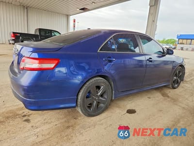 Trzecie zdjęcie samochodu z tyłu: 2011 TOYOTA CAMRY BASE VIN:4T1BF3EK5BU732635 - miniatura