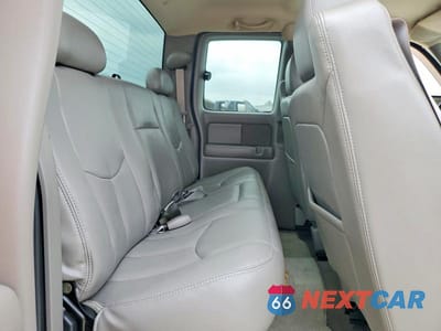 Zdjęcie 10 z 12 samochodu: 2003 CHEVROLET SILVERADO C1500 VIN:2GCEC19T631130678 - miniatura