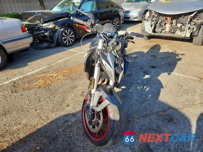 Drugie zdjęcie samochodu z przodu: 2025 SUZUKI GSX800 R VIN:JS1EM11B3S7100355 - miniatura