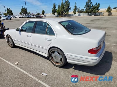 Drugie zdjęcie samochodu z przodu: 2001 MERCEDES-BENZ E 430 VIN:WDBJF70J21B215288 - miniatura