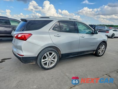 Trzecie zdjęcie samochodu z tyłu: 2019 CHEVROLET EQUINOX PREMIER VIN:2GNAXYEX1K6293932 - miniatura