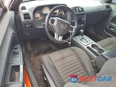 Zdjęcie 8 z 12 samochodu: 2011 DODGE CHALLENGER VIN:2B3CJ4DGXBH510185 - miniatura