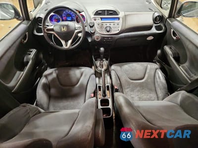 Zdjęcie 8 z 13 samochodu: 2009 HONDA FIT SPORT VIN:JHMGE88489S054975 - miniatura