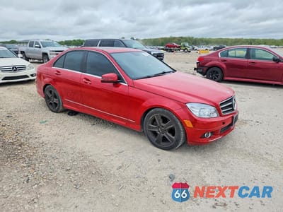 Czwarte zdjęcie samochodu z boku: 2010 MERCEDES-BENZ C 300 4MATIC VIN:WDDGF8BB5AR094647 - miniatura