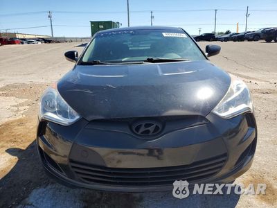 Piąte zdjęcie samochodu w środku: 2015 HYUNDAI VELOSTER BASE VIN:KMHTC6AD7FU245058 - miniatura