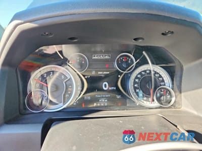 Zdjęcie 9 z 12 samochodu: 2015 RAM 2500 SLT VIN:3C6UR5DL4FG682529 - miniatura