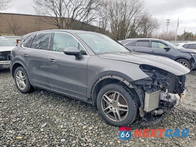 Czwarte zdjęcie samochodu z boku: 2020 PORSCHE CAYENNE VIN:WP1AA2AY1LDA04426 - miniatura