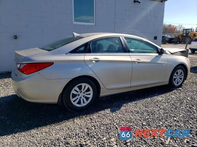 Trzecie zdjęcie samochodu z tyłu: 2011 HYUNDAI SONATA GLS VIN:5NPEB4AC3BH106075 - miniatura