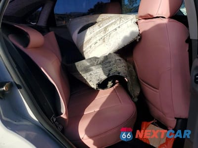 Zdjęcie 10 z 12 samochodu: 2001 FORD FOCUS SE VIN:1FAFP34P01W233332 - miniatura