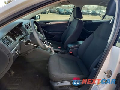 Zdjęcie 7 z 12 samochodu: 2015 VOLKSWAGEN JETTA SE VIN:3VWD17AJ4FM413878 - miniatura