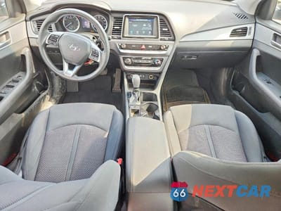Zdjęcie 8 z 12 samochodu: 2019 HYUNDAI SONATA SE VIN:5NPE24AFXKH755284 - miniatura