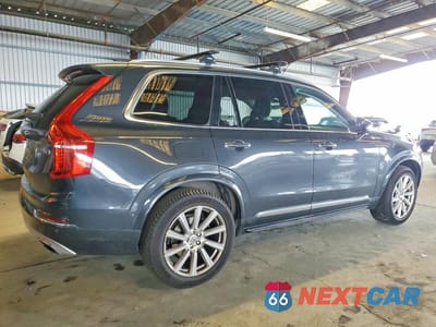 Trzecie zdjęcie samochodu z tyłu: 2016 VOLVO XC90 T6 VIN:YV4A22PL2G1036011 - miniatura