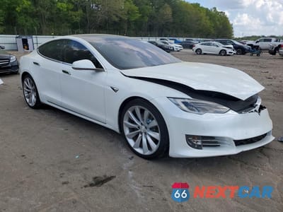 Czwarte zdjęcie samochodu z boku: 2017 TESLA MODEL S VIN:5YJSA1E1XHF193428 - miniatura