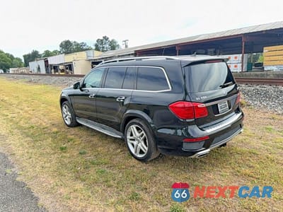 Trzecie zdjęcie samochodu z tyłu: 2014 MERCEDES-BENZ GL 550 4MATIC VIN:4JGDF7DE8EA400822 - miniatura