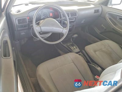 Zdjęcie 8 z 11 samochodu: 1992 NISSAN SENTRA E VIN:1N4EB32A0NC742076 - miniatura