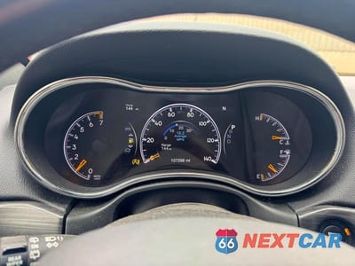 Zdjęcie 8 z 10 samochodu: 2020 JEEP GRAND CHEROKEE LIMITED VIN:1C4RJFBG5LC179625 - miniatura