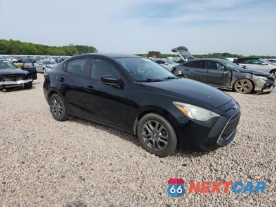 Czwarte zdjęcie samochodu z boku: 2019 TOYOTA YARIS LE VIN:3MYDLBYV2KY513541 - miniatura