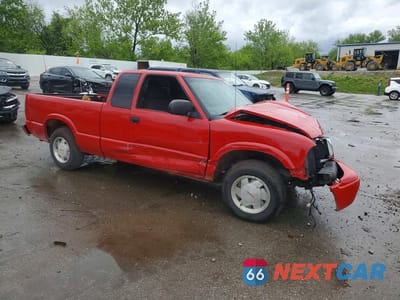 Czwarte zdjęcie samochodu z boku: 2003 GMC SONOMA VIN:1GTCS19H538153534 - miniatura