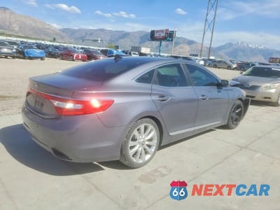 Trzecie zdjęcie samochodu z tyłu: 2012 HYUNDAI AZERA BASE VIN:KMHFH4JG1CA142020 - miniatura