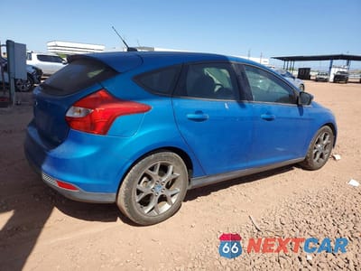 Trzecie zdjęcie samochodu z tyłu: 2013 FORD FOCUS SE VIN:1FADP3K20DL277562 - miniatura