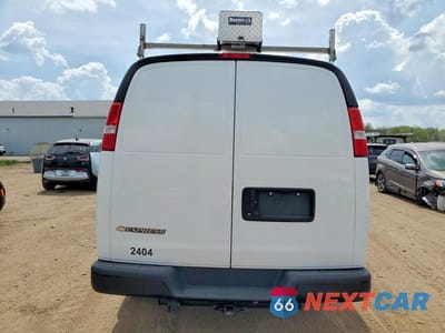 Zdjęcie 6 z 13 samochodu: 2024 CHEV EXPRESS G2500 VIN:1GCWGAF79R1188945 - miniatura