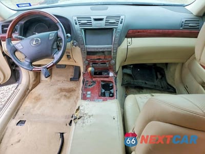 Zdjęcie 8 z 13 samochodu: 2008 LEXUS LS 460 VIN:JTHBL46F185074219 - miniatura