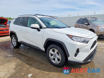 Czwarte zdjęcie samochodu z boku: 2021 TOYOTA RAV4 XLE VIN:2T3W1RFV9MW117544 - miniatura