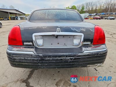 Zdjęcie 6 z 12 samochodu: 2011 LINCOLN TOWN CAR EXECUTIVE L VIN:2LNBL8EV2BX765469 - miniatura