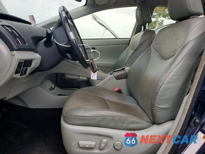 Zdjęcie 7 z 13 samochodu: 2012 TOYOTA PRIUS FOUR VIN:JTDKN3DU1C1581919 - miniatura