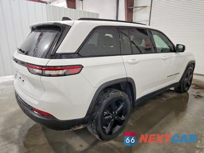 Trzecie zdjęcie samochodu z tyłu: 2023 JEEP GRAND CHEROKEE LAREDO VIN:1C4RJHAG2PC589317 - miniatura