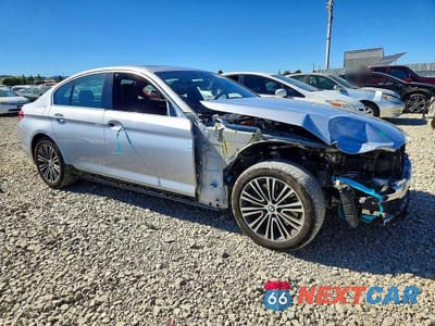 Czwarte zdjęcie samochodu z boku: 2020 BMW 530E VIN:WBAJA9C00LCE33693 - miniatura