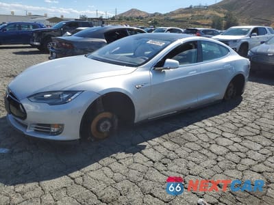 2013 TESLA MODEL S 5YJSA1CN7DFP05789 - główne zdjęcie licytacji z USA - miniatura