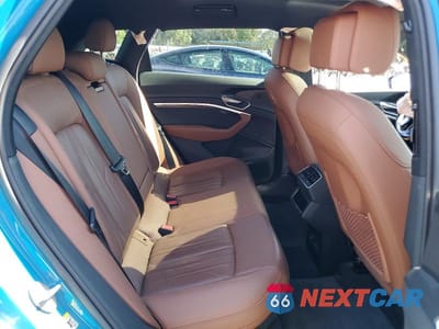 Zdjęcie 11 z 13 samochodu: 2019 AUDI E-TRON PREMIUM PLUS VIN:WA1LAAGE9KB011727 - miniatura