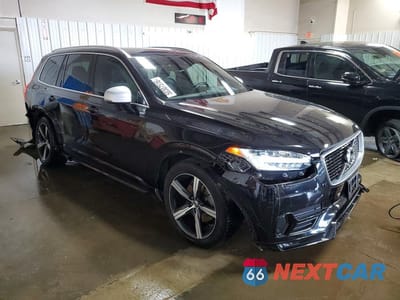 Czwarte zdjęcie samochodu z boku: 2017 VOLVO XC90 T6 VIN:YV4A22PM9H1185932 - miniatura