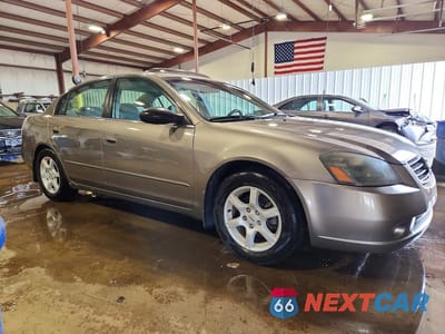 Czwarte zdjęcie samochodu z boku: 2005 NISSAN ALTIMA 2.5 VIN:1N4AL11D25N485017 - miniatura