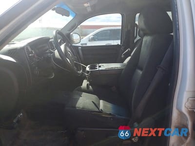 Zdjęcie 7 z 12 samochodu: 2011 CHEVROLET SILVERADO K2500 HEAVY DUTY LT VIN:1GC1KXCG0BF133258 - miniatura