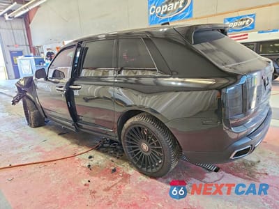 Drugie zdjęcie samochodu z przodu: 2023 ROLLS-ROYCE CULLINAN VIN:SLATV4C09PU218255 - miniatura