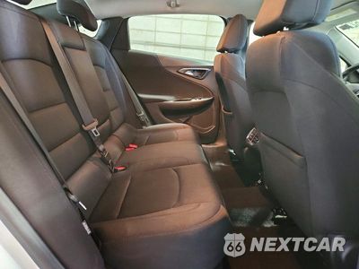Zdjęcie 10 z 12 samochodu: 2017 CHEVROLET MALIBU LT VIN:1G1ZE5ST4HF192179 - miniatura