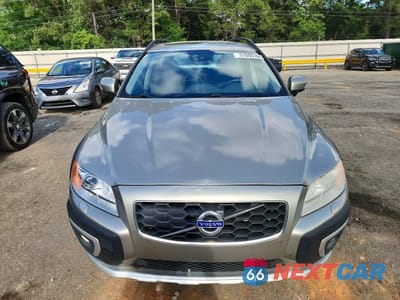Piąte zdjęcie samochodu w środku: 2016 VOLVO XC70 T5 PLATINUM VIN:YV4612NM1G1270466 - miniatura