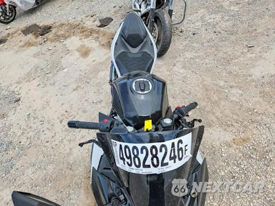 Piąte zdjęcie samochodu w środku: 2025 KAWASAKI EX500 H VIN:ML5EXGH11SDA40782 - miniatura