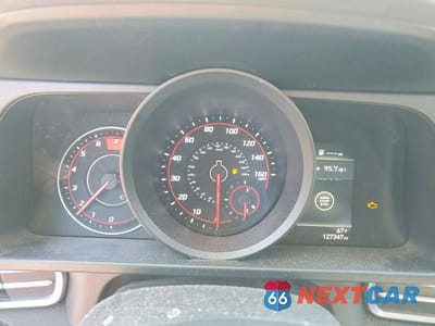 Zdjęcie 9 z 12 samochodu: 2021 HYUNDAI ELANTRA SEL VIN:5NPLM4AG6MH009847 - miniatura