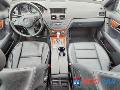 Zdjęcie 8 z 12 samochodu: 2010 MERCEDES-BENZ C 300 4MATIC VIN:WDDGF8BB8AF482361 - miniatura
