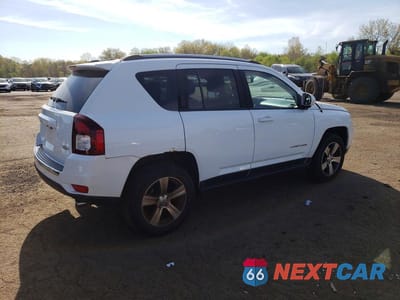 Trzecie zdjęcie samochodu z tyłu: 2016 JEEP COMPASS LATITUDE VIN:1C4NJDEB7GD655151 - miniatura