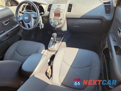 Zdjęcie 8 z 12 samochodu: 2010 KIA SOUL + VIN:KNDJT2A27A7179847 - miniatura